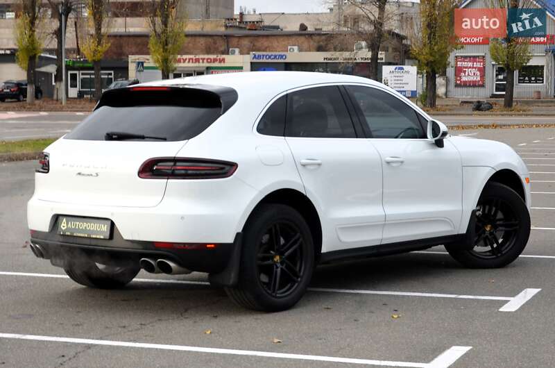 Позашляховик / Кросовер Porsche Macan 2015 в Києві