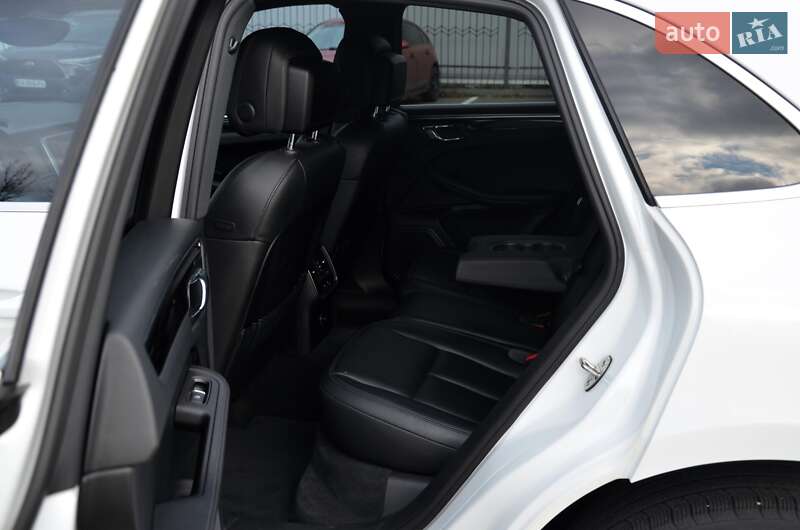 Позашляховик / Кросовер Porsche Macan 2015 в Києві