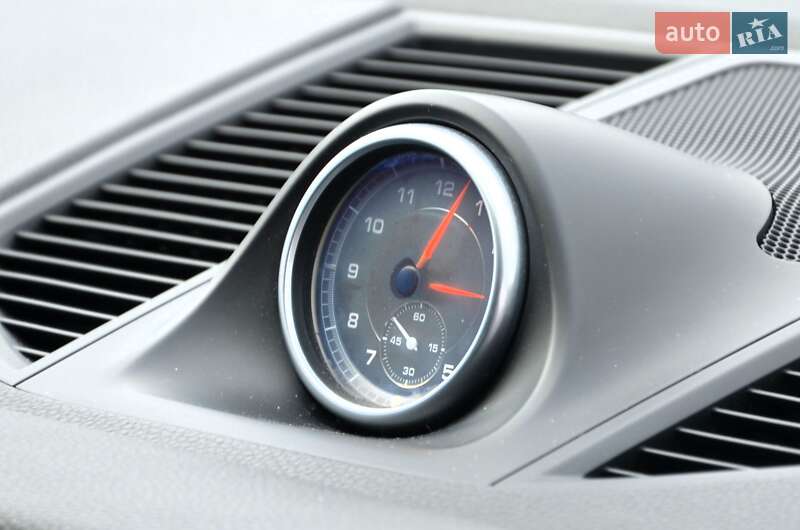 Позашляховик / Кросовер Porsche Macan 2015 в Києві