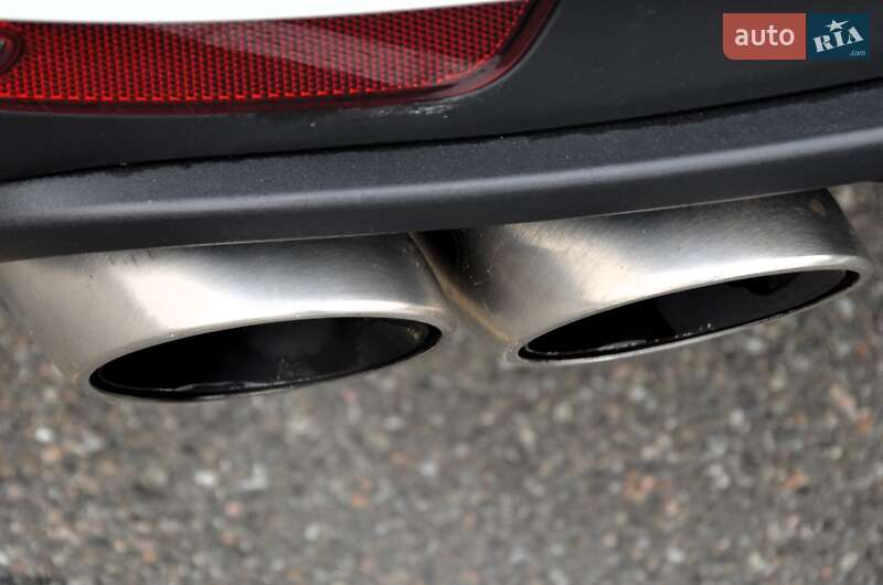 Позашляховик / Кросовер Porsche Macan 2015 в Києві