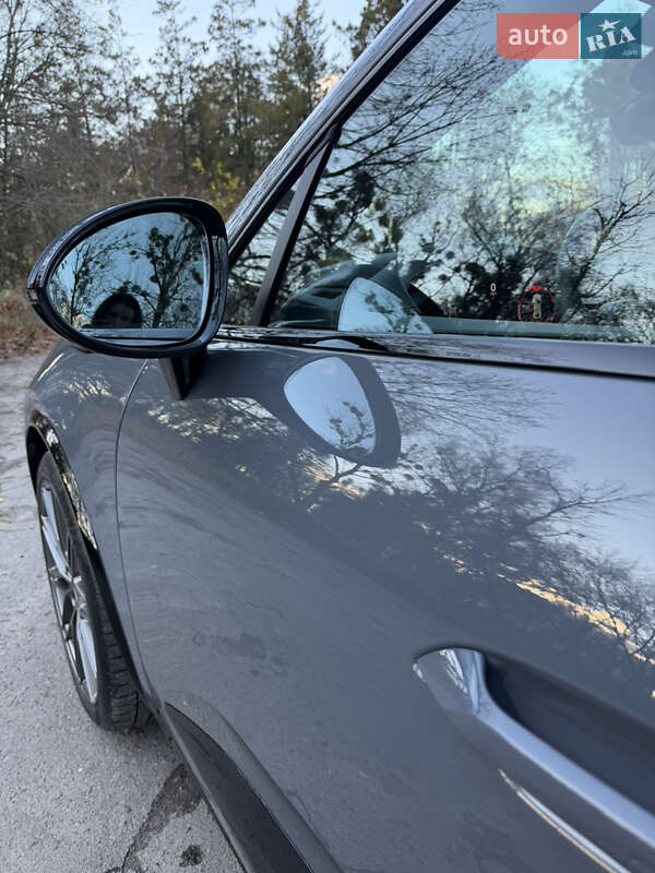 Внедорожник / Кроссовер Porsche Macan 2025 в Львове