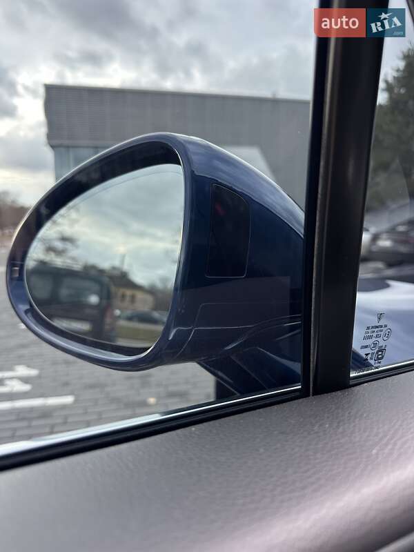 Позашляховик / Кросовер Porsche Macan 2023 в Києві