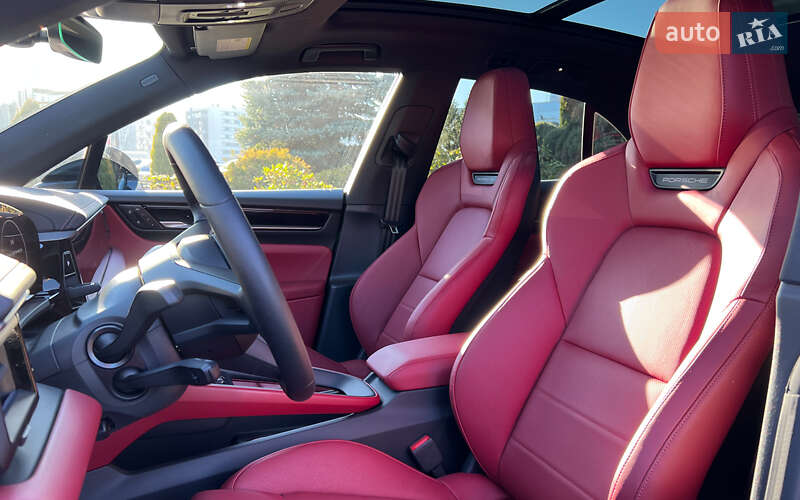 Внедорожник / Кроссовер Porsche Macan 2025 в Львове