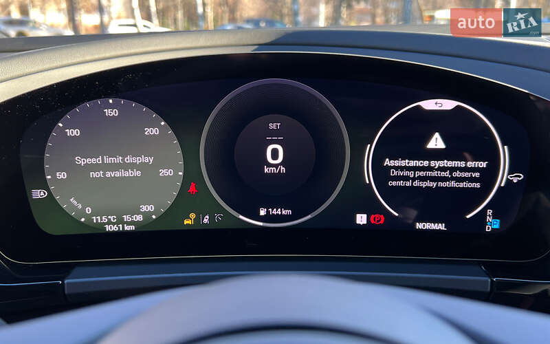 Внедорожник / Кроссовер Porsche Macan 2025 в Львове