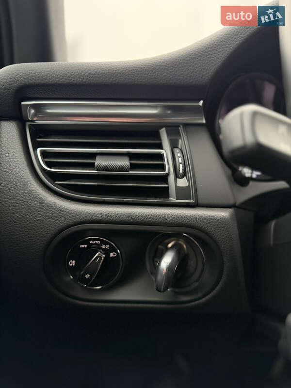 Позашляховик / Кросовер Porsche Macan 2023 в Києві