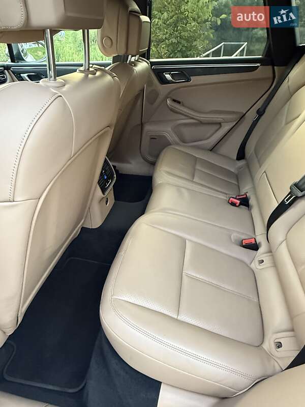 Внедорожник / Кроссовер Porsche Macan 2022 в Львове фото 20 Внедорожник / Кроссовер Porsche Macan 2022 в Львове