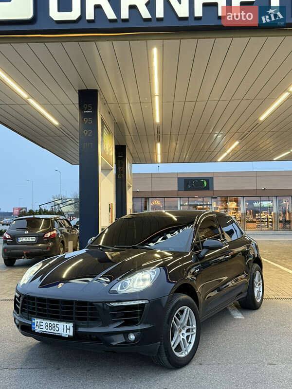 Позашляховик / Кросовер Porsche Macan 2014 в Дніпрі