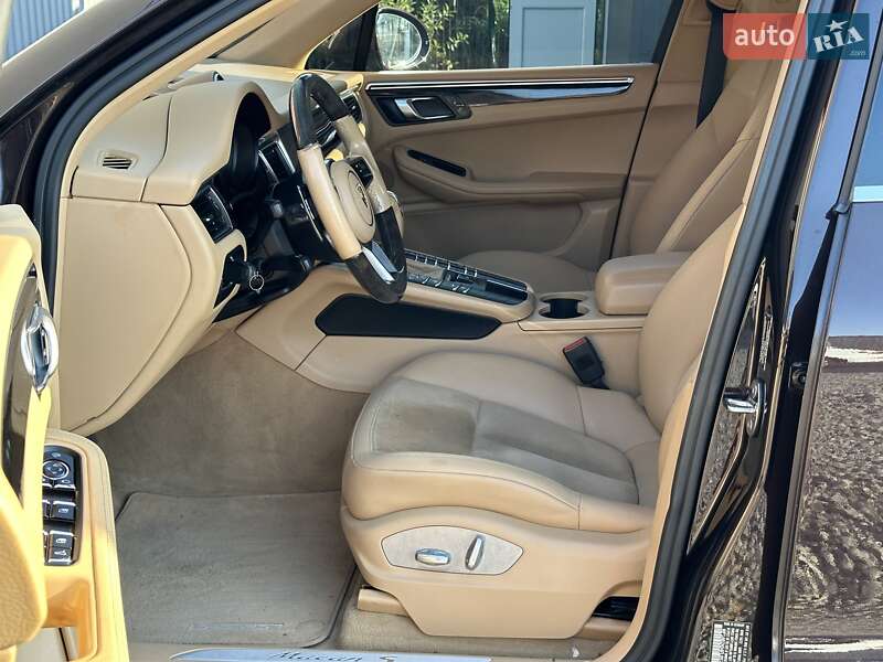 Позашляховик / Кросовер Porsche Macan 2015 в Львові