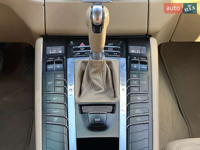 Позашляховик / Кросовер Porsche Macan 2015 в Львові