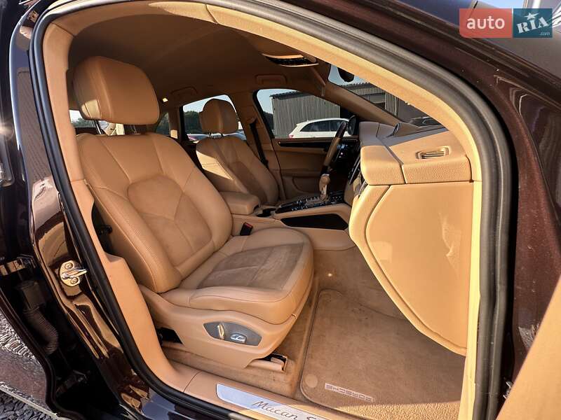 Позашляховик / Кросовер Porsche Macan 2015 в Львові