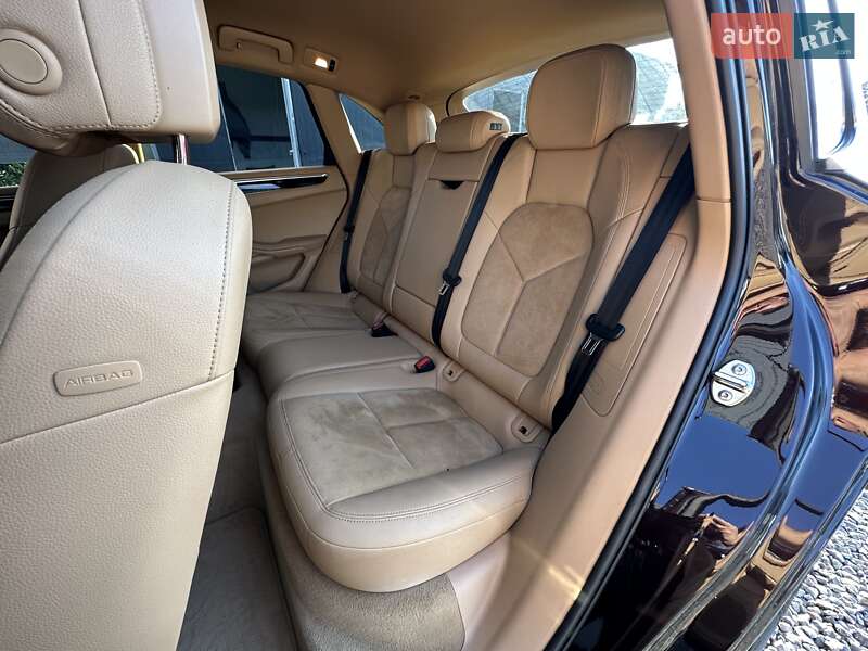 Позашляховик / Кросовер Porsche Macan 2015 в Львові