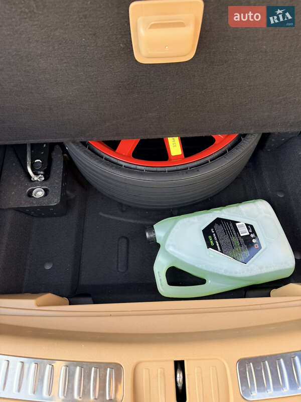 Внедорожник / Кроссовер Porsche Macan 2017 в Киеве фото 18 Внедорожник / Кроссовер Porsche Macan 2017 в Киеве