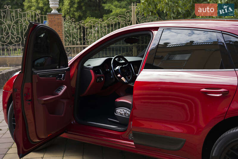 Позашляховик / Кросовер Porsche Macan 2017 в Одесі