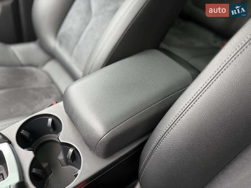 Позашляховик / Кросовер Porsche Macan 2020 в Львові