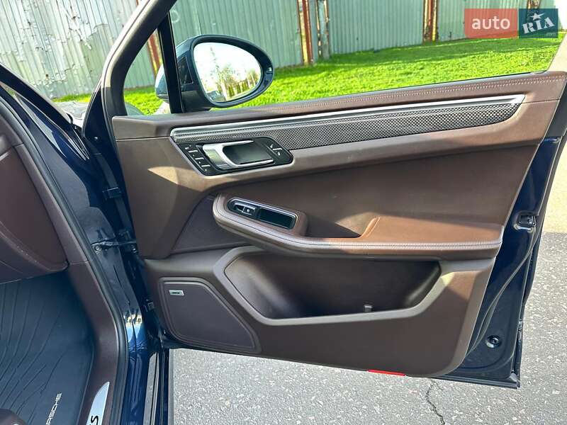 Внедорожник / Кроссовер Porsche Macan 2018 в Одессе фото 18 Внедорожник / Кроссовер Porsche Macan 2018 в Одессе