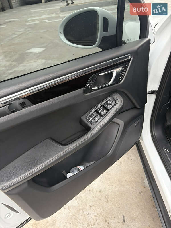 Позашляховик / Кросовер Porsche Macan 2021 в Запоріжжі фото 9 Позашляховик / Кросовер Porsche Macan 2021 в Запоріжжі
