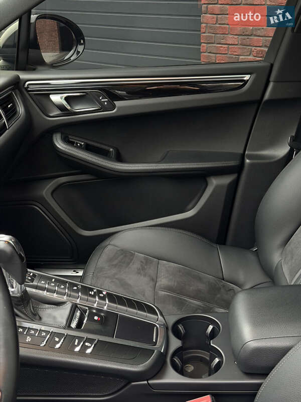 Позашляховик / Кросовер Porsche Macan 2015 в Хмельницькому