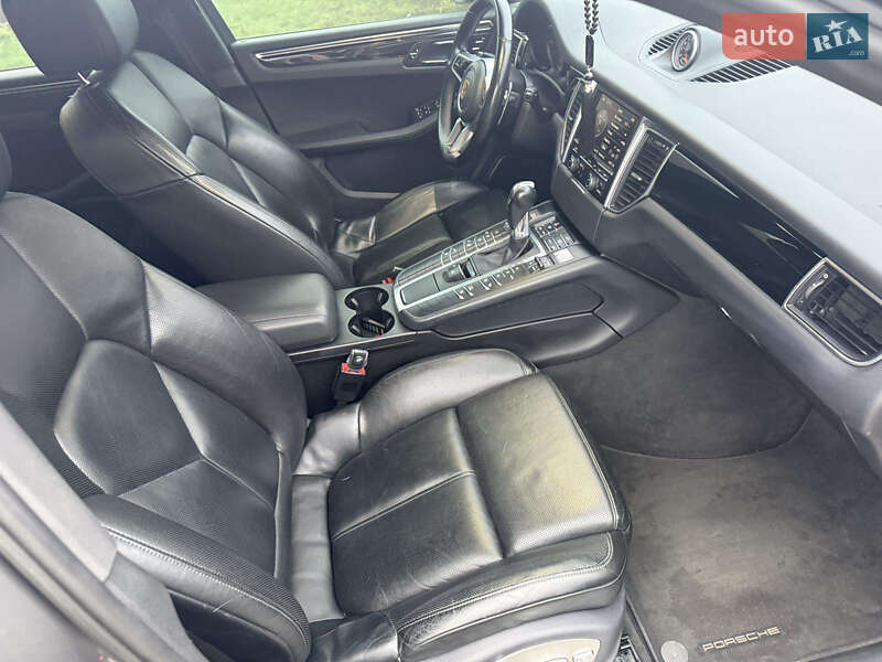 Внедорожник / Кроссовер Porsche Macan 2014 в Кривом Роге