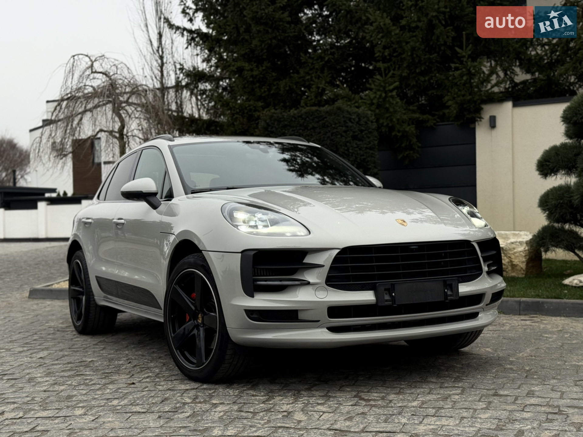 2021 Porsche Macan - мініатюра 2