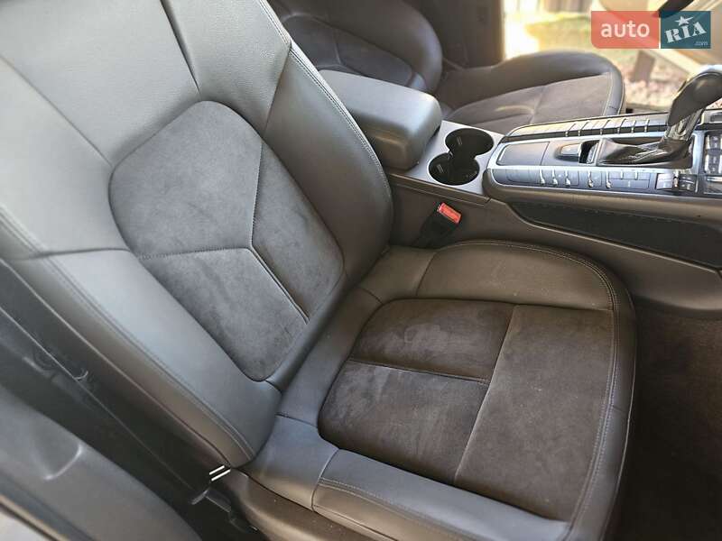 Внедорожник / Кроссовер Porsche Macan 2017 в Трускавце