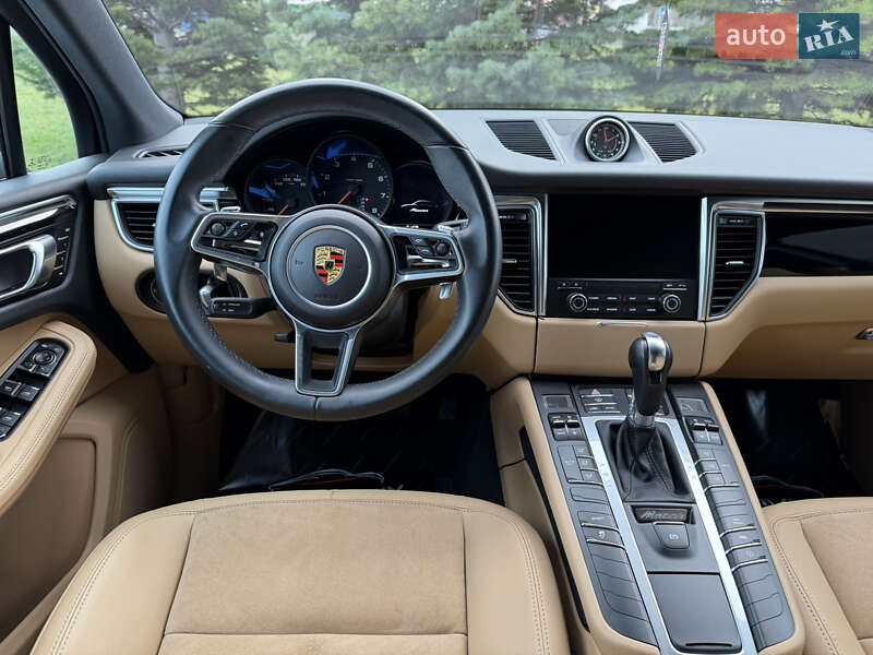 Внедорожник / Кроссовер Porsche Macan 2018 в Одессе