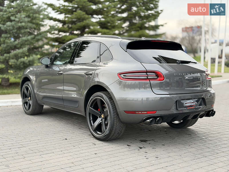 Внедорожник / Кроссовер Porsche Macan 2018 в Одессе