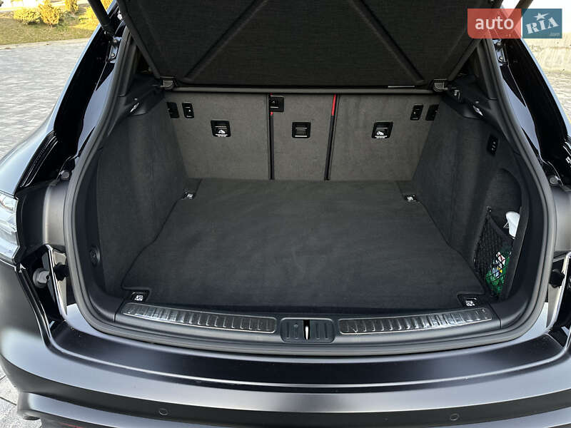 Позашляховик / Кросовер Porsche Macan 2024 в Львові