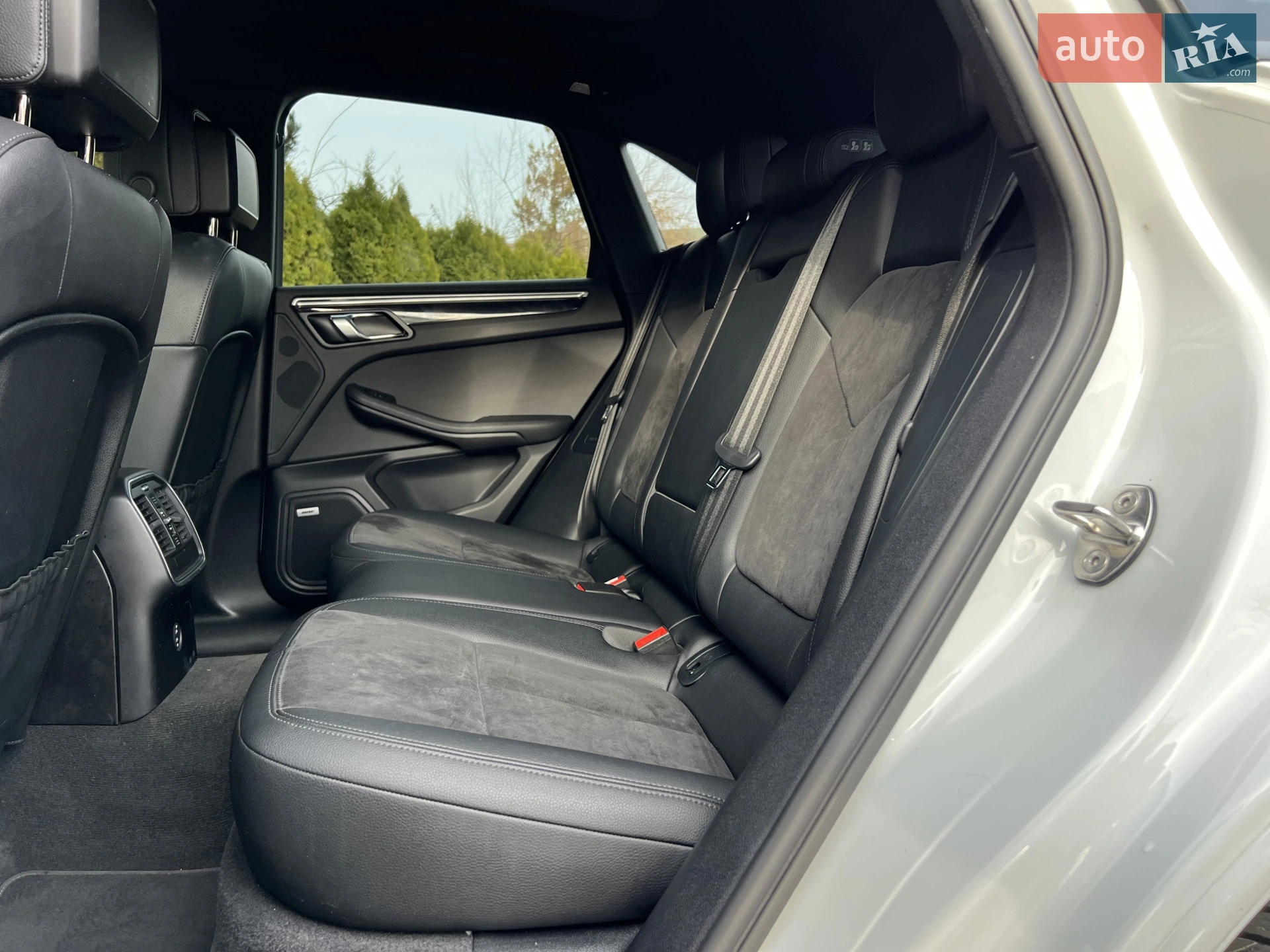 2021 Porsche Macan - мініатюра 10