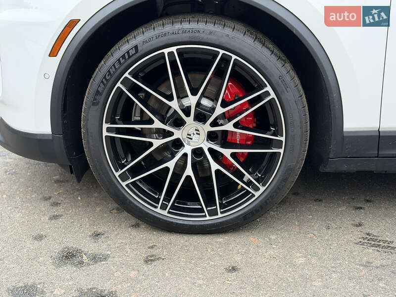 Позашляховик / Кросовер Porsche Macan 2025 в Києві