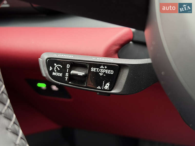 Позашляховик / Кросовер Porsche Macan 2025 в Києві