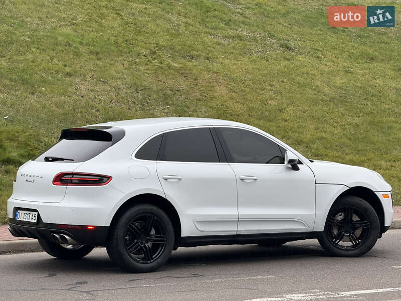 Внедорожник / Кроссовер Porsche Macan 2016 в Киеве