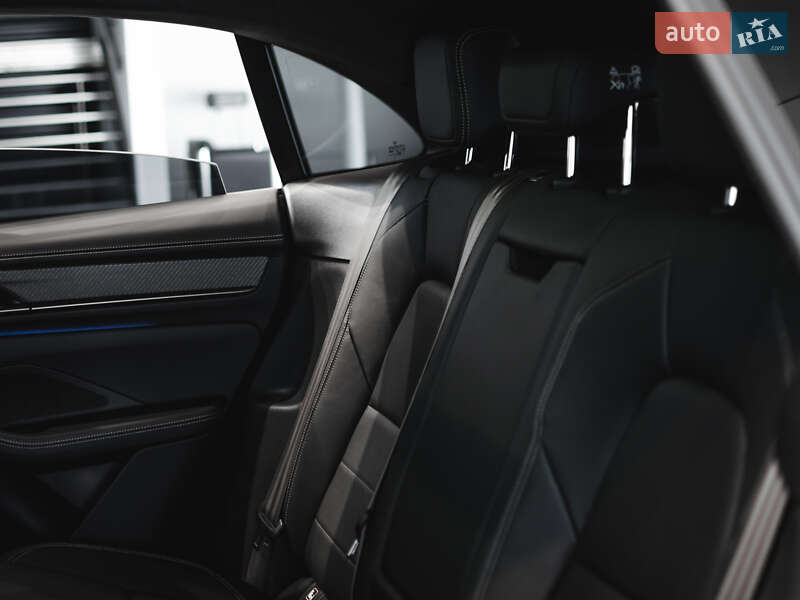 Внедорожник / Кроссовер Porsche Macan 2024 в Харькове