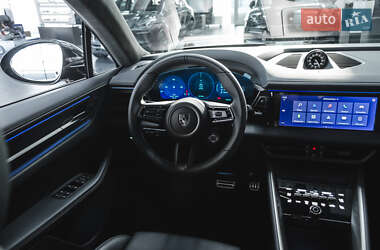 Внедорожник / Кроссовер Porsche Macan 2024 в Харькове