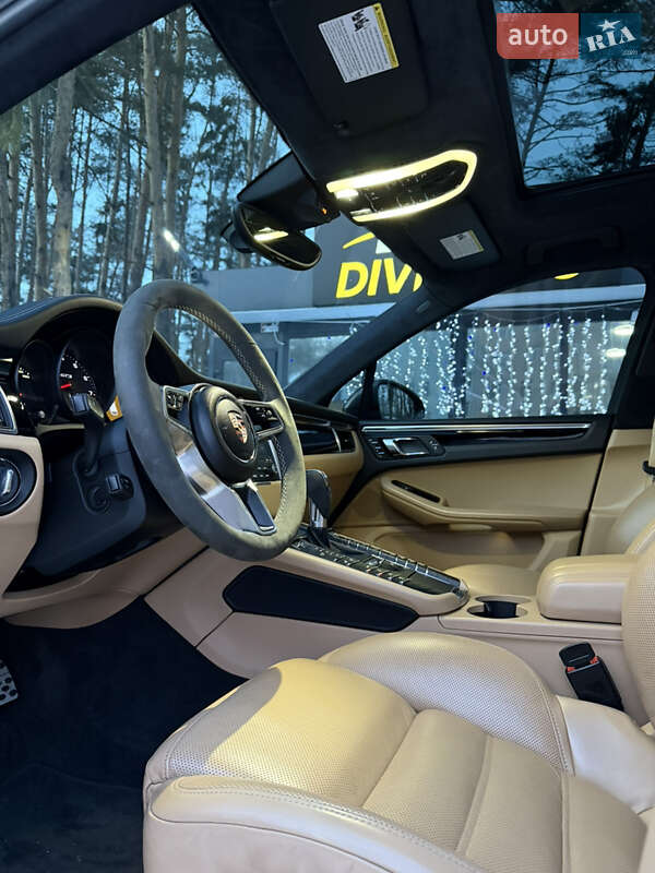 Внедорожник / Кроссовер Porsche Macan 2016 в Киеве