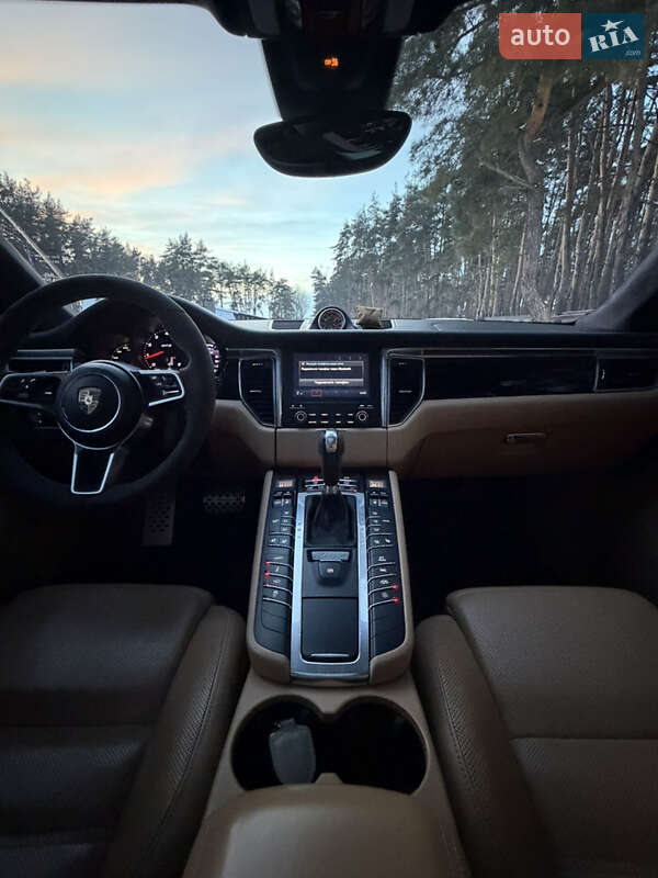 Внедорожник / Кроссовер Porsche Macan 2016 в Киеве