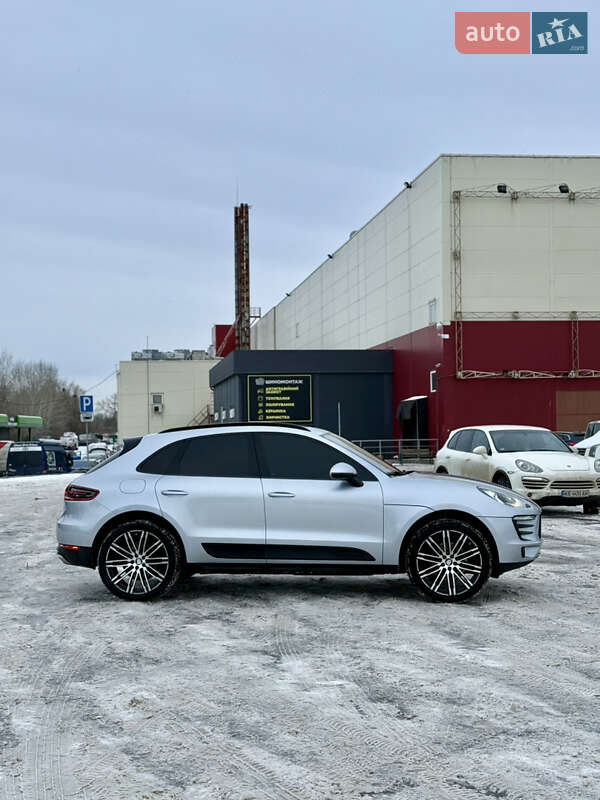 Внедорожник / Кроссовер Porsche Macan 2018 в Киеве