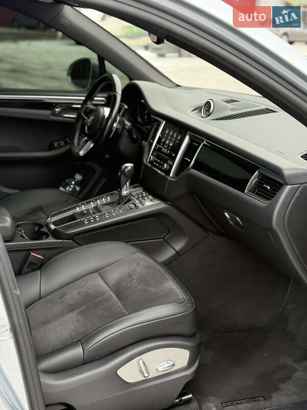 Внедорожник / Кроссовер Porsche Macan 2018 в Киеве