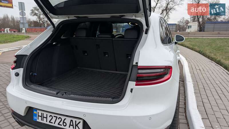 Внедорожник / Кроссовер Porsche Macan 2018 в Одессе