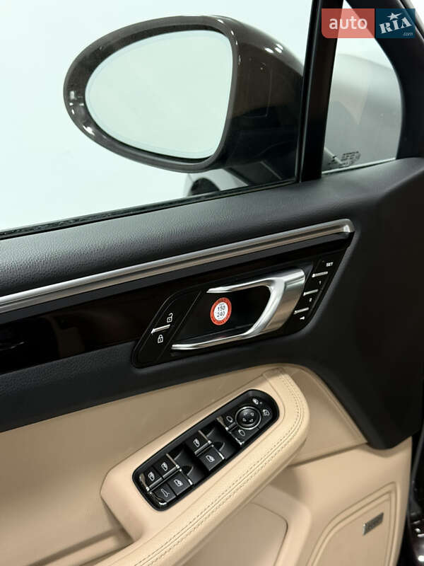 Внедорожник / Кроссовер Porsche Macan 2020 в Одессе