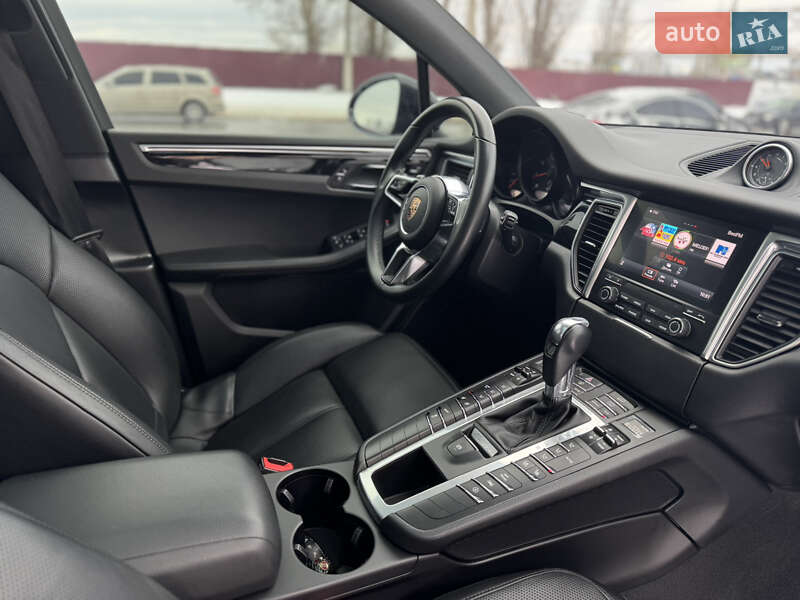 Внедорожник / Кроссовер Porsche Macan 2018 в Харькове