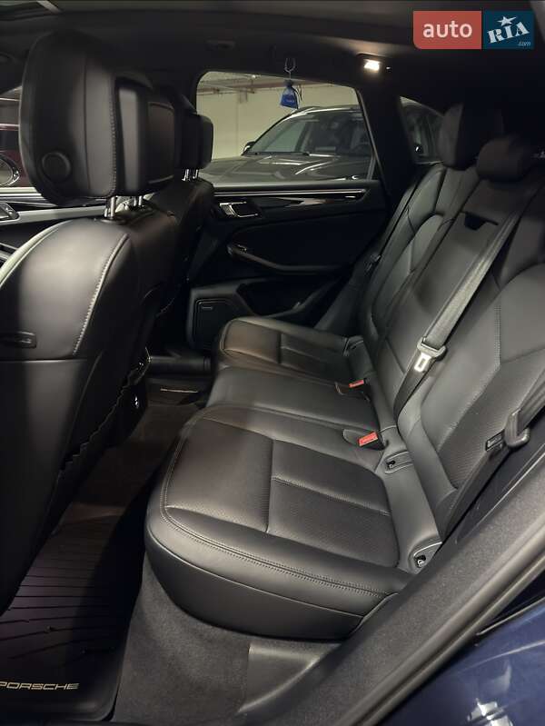 Внедорожник / Кроссовер Porsche Macan 2021 в Киеве