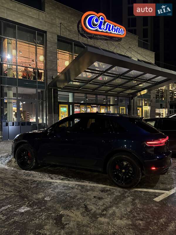 Внедорожник / Кроссовер Porsche Macan 2021 в Киеве