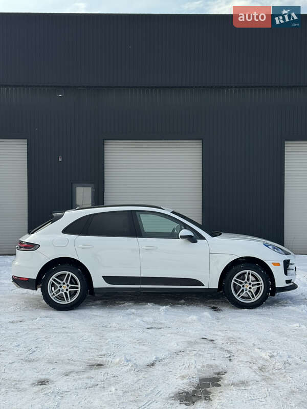 Внедорожник / Кроссовер Porsche Macan 2021 в Киеве