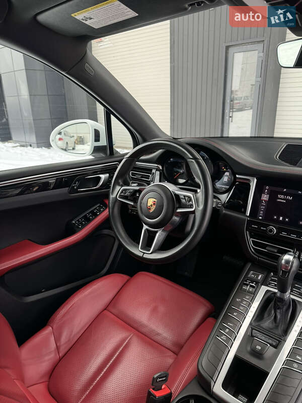 Внедорожник / Кроссовер Porsche Macan 2021 в Киеве