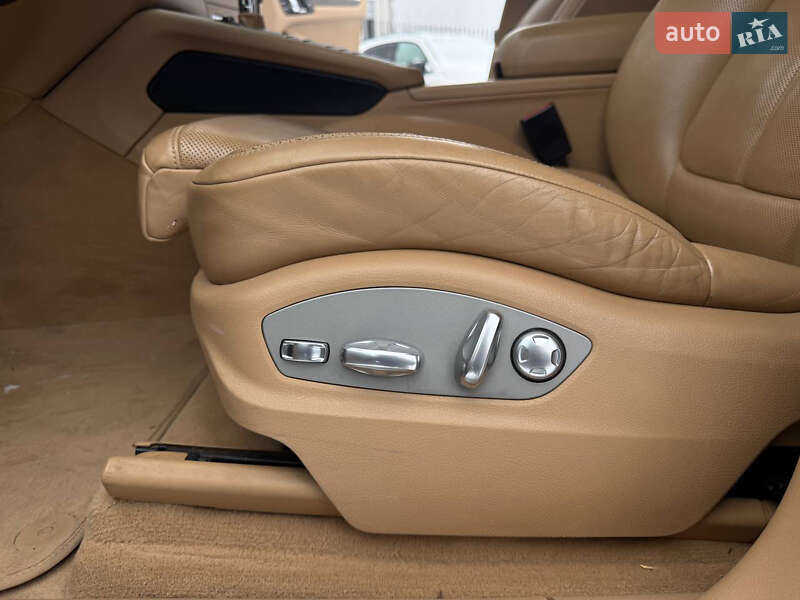 Внедорожник / Кроссовер Porsche Macan 2014 в Киеве