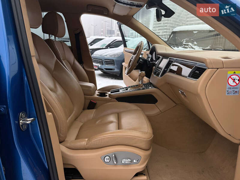 Внедорожник / Кроссовер Porsche Macan 2014 в Киеве