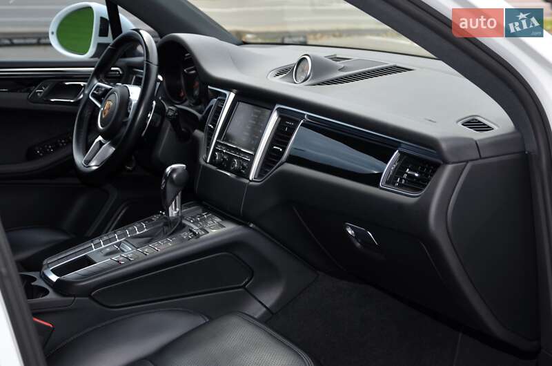 Внедорожник / Кроссовер Porsche Macan 2015 в Киеве фото 36 Внедорожник / Кроссовер Porsche Macan 2015 в Киеве
