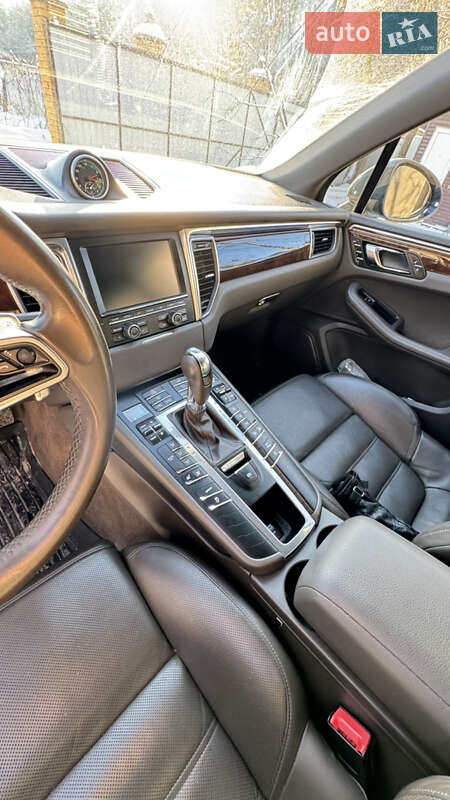 Внедорожник / Кроссовер Porsche Macan 2015 в Киеве