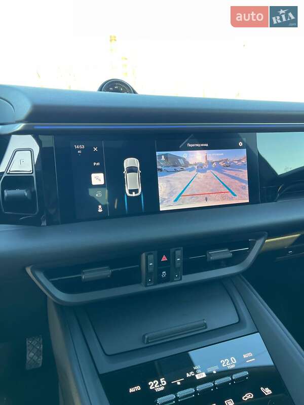 Внедорожник / Кроссовер Porsche Macan 2024 в Львове