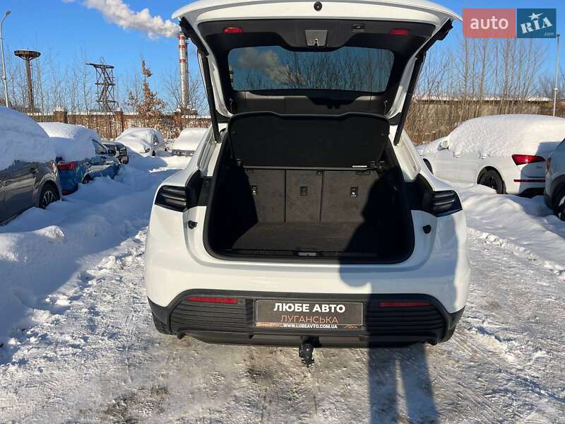 Внедорожник / Кроссовер Porsche Macan 2024 в Львове